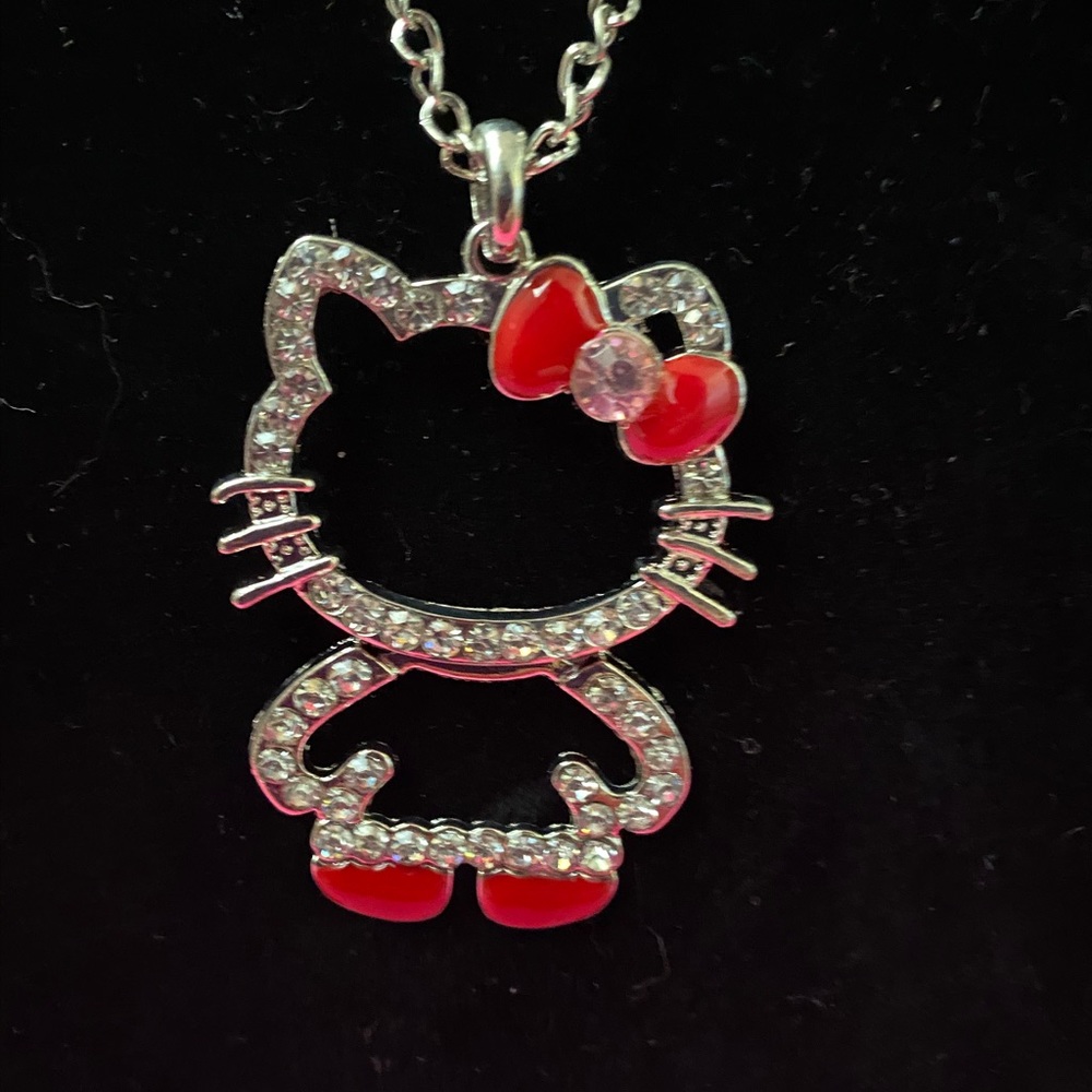 🌹 Hello Kitty Figure Rhinestones Necklace Chain🌹